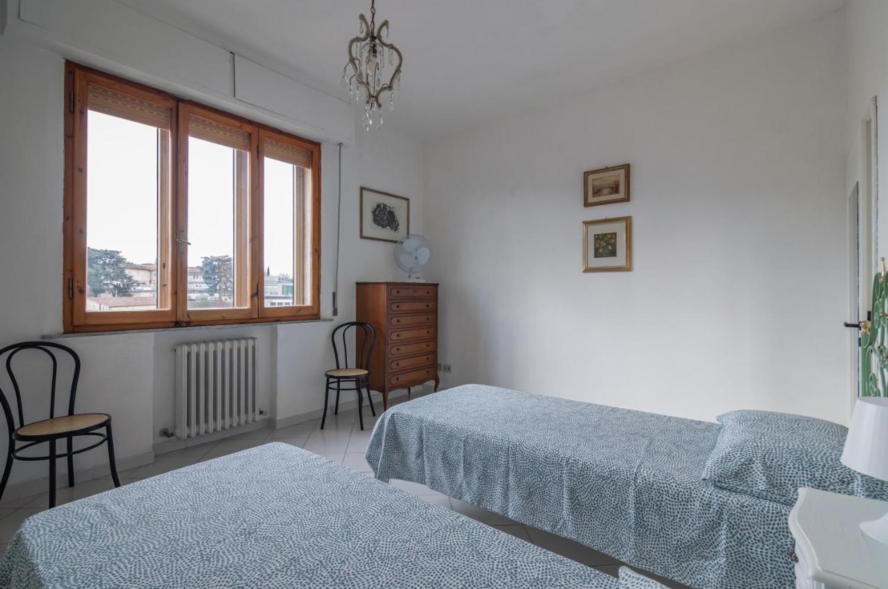 Ferienwohnung Comfy Flat Steps Away From Siena Station! Exterior foto